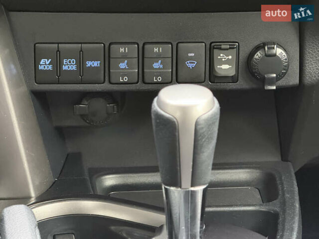 Черный Тойота РАВ 4, объемом двигателя 2.5 л и пробегом 90 тыс. км за 25500 $, фото 19 на Automoto.ua