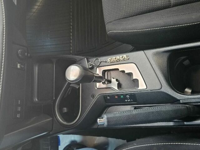 Чорний Тойота РАВ 4, об'ємом двигуна 2.5 л та пробігом 120 тис. км за 14200 $, фото 12 на Automoto.ua