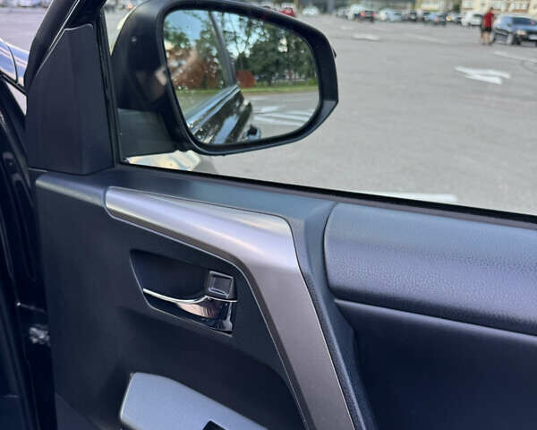 Черный Тойота РАВ 4, объемом двигателя 2.49 л и пробегом 103 тыс. км за 28000 $, фото 4 на Automoto.ua