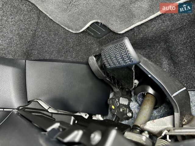 Чорний Тойота РАВ 4, об'ємом двигуна 2.49 л та пробігом 123 тис. км за 24999 $, фото 40 на Automoto.ua