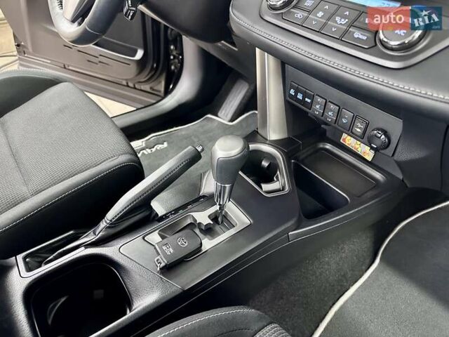 Черный Тойота РАВ 4, объемом двигателя 2.49 л и пробегом 123 тыс. км за 26999 $, фото 14 на Automoto.ua