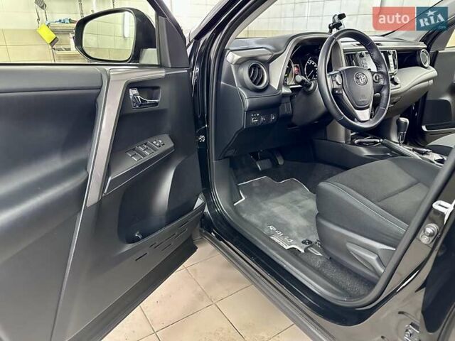 Чорний Тойота РАВ 4, об'ємом двигуна 2.49 л та пробігом 123 тис. км за 24999 $, фото 33 на Automoto.ua