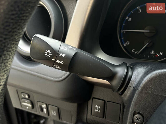 Чорний Тойота РАВ 4, об'ємом двигуна 2.49 л та пробігом 48 тис. км за 19100 $, фото 23 на Automoto.ua