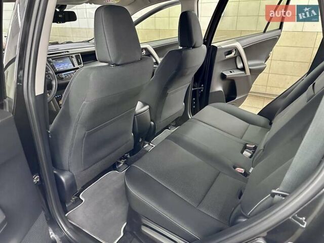 Чорний Тойота РАВ 4, об'ємом двигуна 2.49 л та пробігом 123 тис. км за 24999 $, фото 34 на Automoto.ua