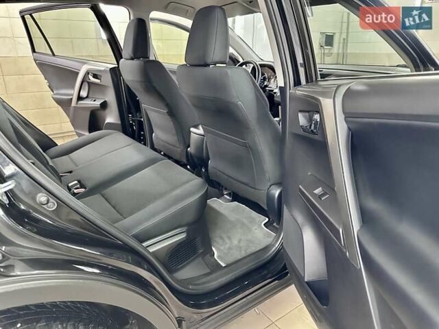 Чорний Тойота РАВ 4, об'ємом двигуна 2.49 л та пробігом 123 тис. км за 24999 $, фото 32 на Automoto.ua