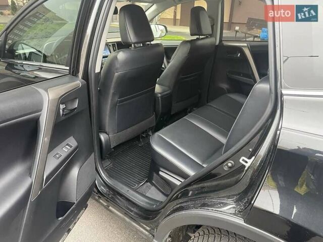 Черный Тойота РАВ 4, объемом двигателя 2.49 л и пробегом 110 тыс. км за 25500 $, фото 10 на Automoto.ua