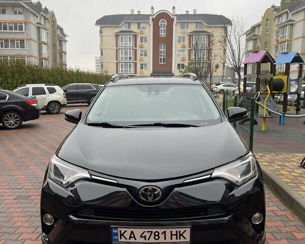 Черный Тойота РАВ 4, объемом двигателя 2.49 л и пробегом 98 тыс. км за 22000 $, фото 1 на Automoto.ua