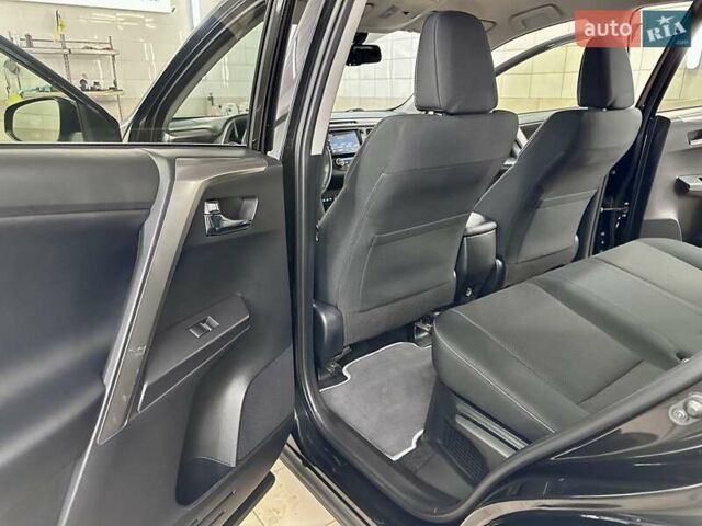 Чорний Тойота РАВ 4, об'ємом двигуна 2.49 л та пробігом 123 тис. км за 24999 $, фото 35 на Automoto.ua