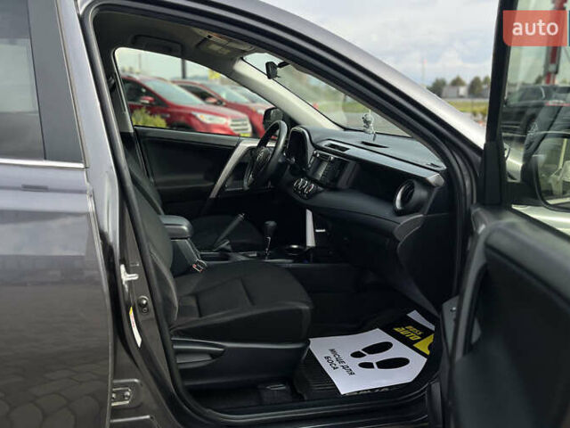 Чорний Тойота РАВ 4, об'ємом двигуна 2.49 л та пробігом 48 тис. км за 19100 $, фото 14 на Automoto.ua