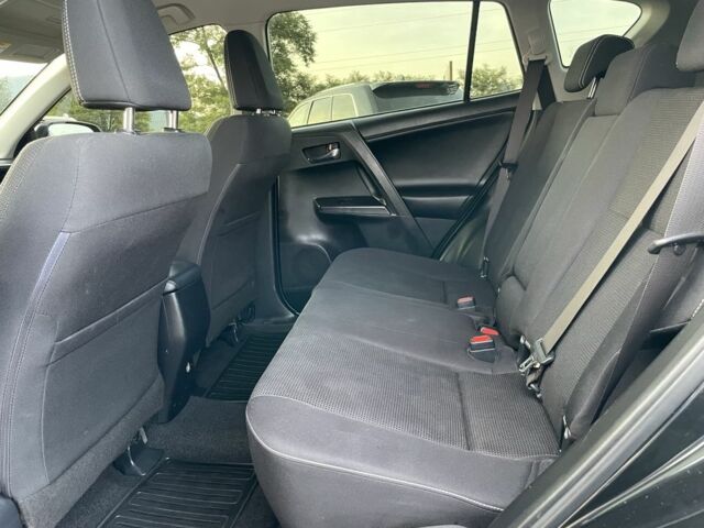 Черный Тойота РАВ 4, объемом двигателя 2 л и пробегом 180 тыс. км за 22700 $, фото 7 на Automoto.ua