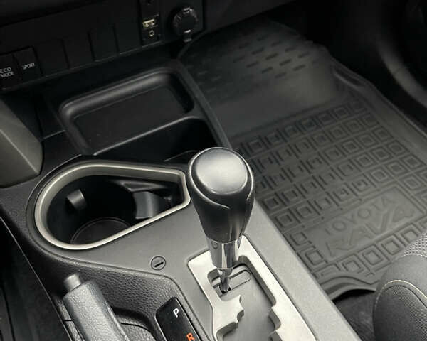 Черный Тойота РАВ 4, объемом двигателя 2.49 л и пробегом 98 тыс. км за 22000 $, фото 54 на Automoto.ua