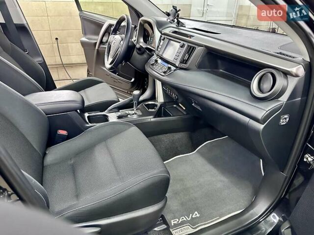Черный Тойота РАВ 4, объемом двигателя 2.49 л и пробегом 123 тыс. км за 26999 $, фото 11 на Automoto.ua