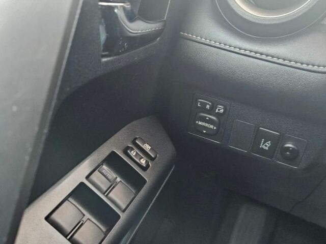 Чорний Тойота РАВ 4, об'ємом двигуна 2.5 л та пробігом 120 тис. км за 14200 $, фото 14 на Automoto.ua