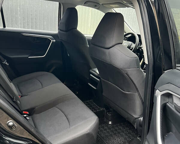 Чорний Тойота РАВ 4, об'ємом двигуна 2.5 л та пробігом 59 тис. км за 20999 $, фото 16 на Automoto.ua