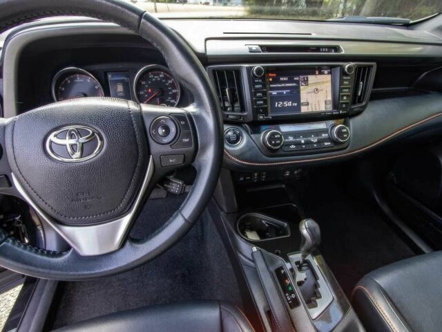 Черный Тойота РАВ 4, объемом двигателя 2.5 л и пробегом 41 тыс. км за 12000 $, фото 7 на Automoto.ua