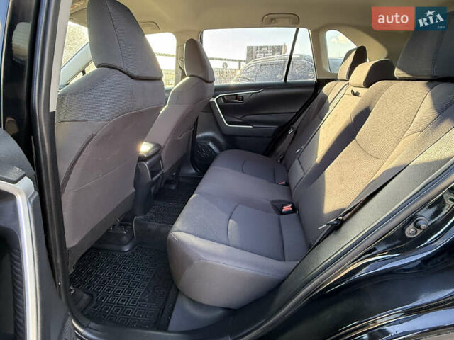 Чорний Тойота РАВ 4, об'ємом двигуна 2.49 л та пробігом 66 тис. км за 21990 $, фото 12 на Automoto.ua