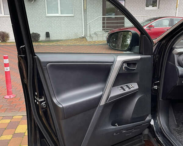 Черный Тойота РАВ 4, объемом двигателя 2.49 л и пробегом 98 тыс. км за 22000 $, фото 11 на Automoto.ua