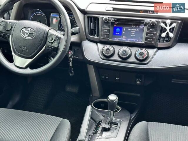 Тойота РАВ 4 2018 в Кропивницком (Кировограде) на Automoto.ua Черный Тойота РАВ 4, объемом двигателя 2.49 л и пробегом 100 тыс. км за 20000 $, фото 18 на Automoto.ua