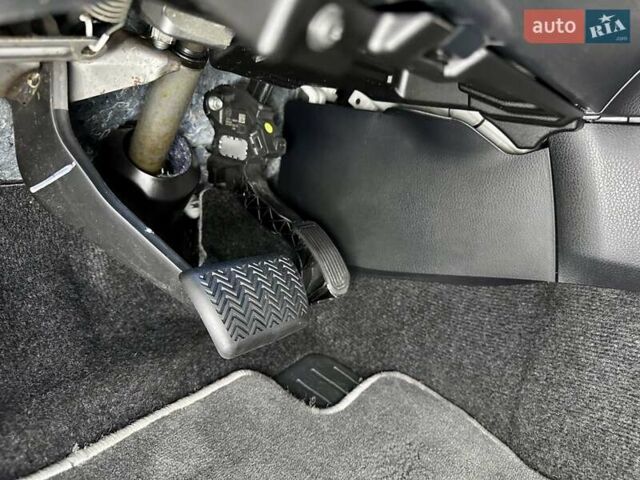 Черный Тойота РАВ 4, объемом двигателя 2.49 л и пробегом 123 тыс. км за 26999 $, фото 24 на Automoto.ua