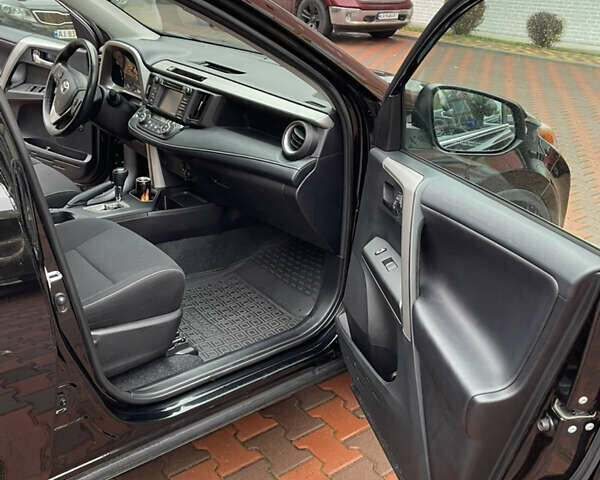 Черный Тойота РАВ 4, объемом двигателя 2.49 л и пробегом 98 тыс. км за 22000 $, фото 23 на Automoto.ua