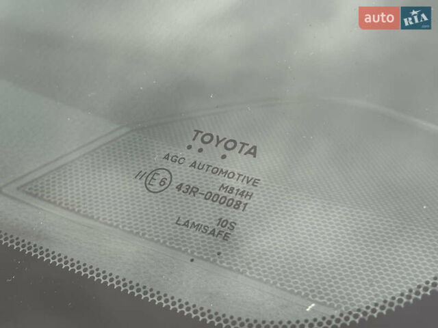 Чорний Тойота РАВ 4, об'ємом двигуна 2.5 л та пробігом 68 тис. км за 24000 $, фото 17 на Automoto.ua