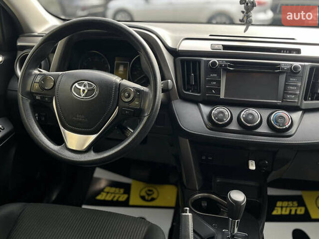 Чорний Тойота РАВ 4, об'ємом двигуна 2.49 л та пробігом 48 тис. км за 19100 $, фото 11 на Automoto.ua