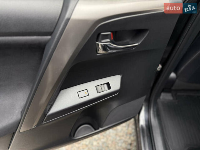 Черный Тойота РАВ 4, объемом двигателя 2.49 л и пробегом 122 тыс. км за 23800 $, фото 26 на Automoto.ua