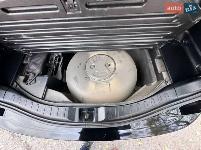 Тойота РАВ 4 2018 в Кропивницком (Кировограде) на Automoto.ua Черный Тойота РАВ 4, объемом двигателя 2.49 л и пробегом 100 тыс. км за 20000 $, фото 15 на Automoto.ua