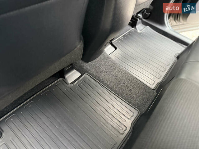 Черный Тойота РАВ 4, объемом двигателя 2.49 л и пробегом 122 тыс. км за 23800 $, фото 29 на Automoto.ua