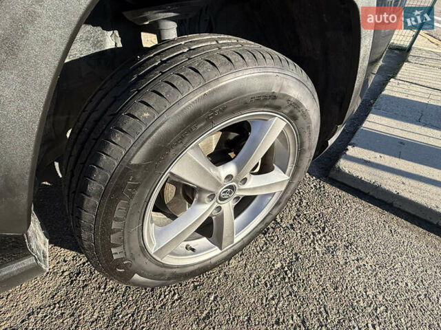 Чорний Тойота РАВ 4, об'ємом двигуна 2.49 л та пробігом 66 тис. км за 21990 $, фото 14 на Automoto.ua