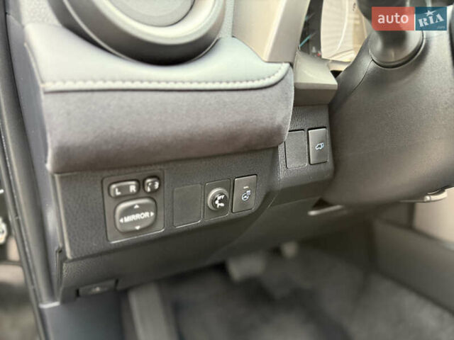 Черный Тойота РАВ 4, объемом двигателя 2.49 л и пробегом 122 тыс. км за 23800 $, фото 20 на Automoto.ua