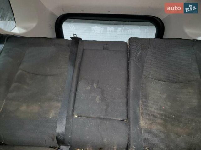 Чорний Тойота РАВ 4, об'ємом двигуна 2.49 л та пробігом 91 тис. км за 7600 $, фото 9 на Automoto.ua