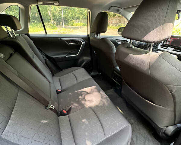 Чорний Тойота РАВ 4, об'ємом двигуна 1.99 л та пробігом 155 тис. км за 27500 $, фото 14 на Automoto.ua