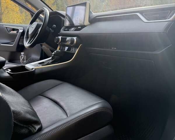 Тойота РАВ 4 2019 в Желтых Водах на Automoto.ua Черный Тойота РАВ 4, объемом двигателя 2.5 л и пробегом 43 тыс. км за 34000 $, фото 17 на Automoto.ua