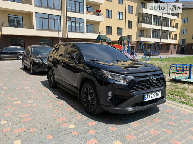 Чорний Тойота РАВ 4, об'ємом двигуна 2 л та пробігом 65 тис. км за 28700 $, фото 3 на Automoto.ua