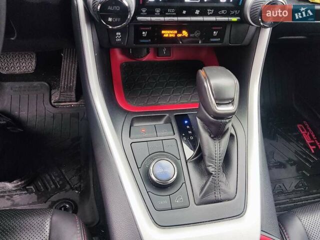 Чорний Тойота РАВ 4, об'ємом двигуна 2.49 л та пробігом 59 тис. км за 36500 $, фото 27 на Automoto.ua