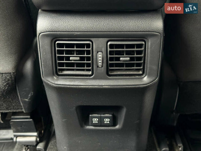 Чорний Тойота РАВ 4, об'ємом двигуна 1.99 л та пробігом 186 тис. км за 24500 $, фото 13 на Automoto.ua