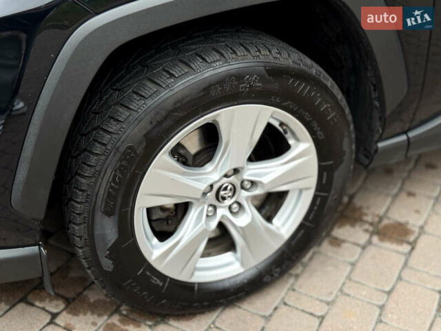 Чорний Тойота РАВ 4, об'ємом двигуна 1.99 л та пробігом 186 тис. км за 24500 $, фото 18 на Automoto.ua