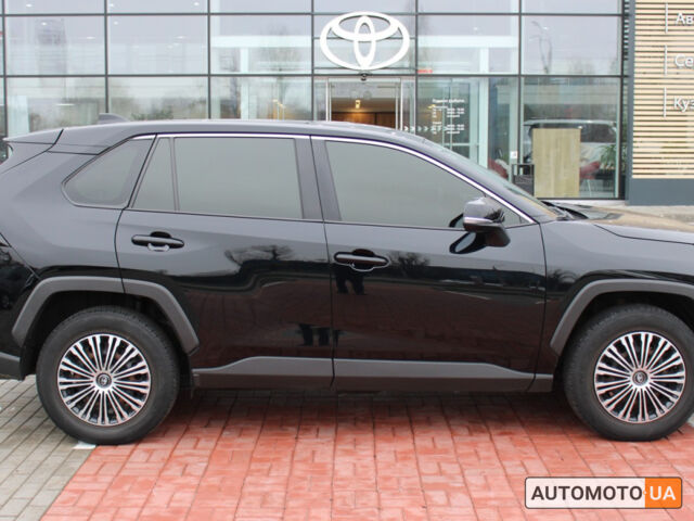 Черный Тойота РАВ 4, объемом двигателя 2 л и пробегом 188 тыс. км за 24086 $, фото 4 на Automoto.ua