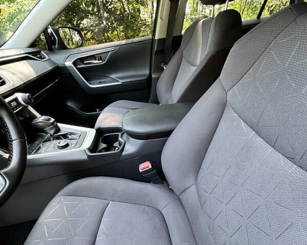 Чорний Тойота РАВ 4, об'ємом двигуна 1.99 л та пробігом 155 тис. км за 27500 $, фото 21 на Automoto.ua