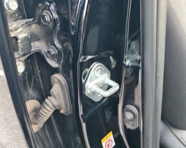 Тойота РАВ 4 2019 в Львове на Automoto.ua Черный Тойота РАВ 4, объемом двигателя 1.99 л и пробегом 162 тыс. км за 22500 $, фото 40 на Automoto.ua