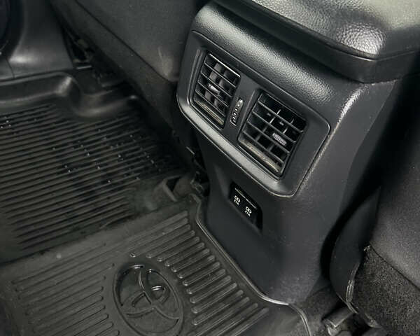 Черный Тойота РАВ 4, объемом двигателя 2.49 л и пробегом 67 тыс. км за 28000 $, фото 6 на Automoto.ua