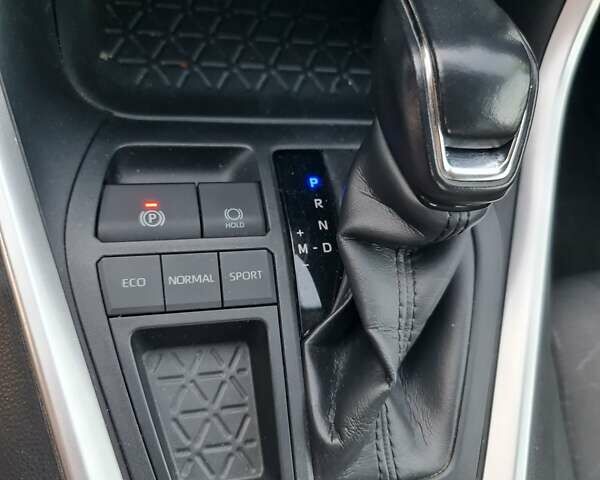 Тойота РАВ 4 2019 в Львове на Automoto.ua Черный Тойота РАВ 4, объемом двигателя 1.99 л и пробегом 162 тыс. км за 22500 $, фото 13 на Automoto.ua