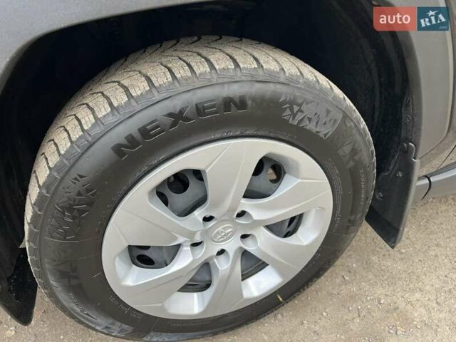 Черный Тойота РАВ 4, объемом двигателя 1.99 л и пробегом 184 тыс. км за 23555 $, фото 18 на Automoto.ua