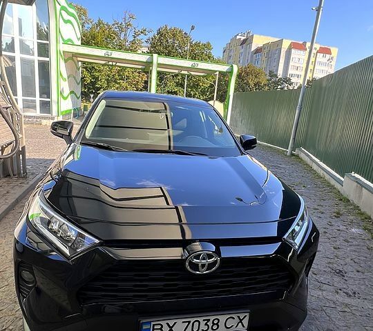 Черный Тойота РАВ 4, объемом двигателя 2 л и пробегом 56 тыс. км за 23500 $, фото 1 на Automoto.ua