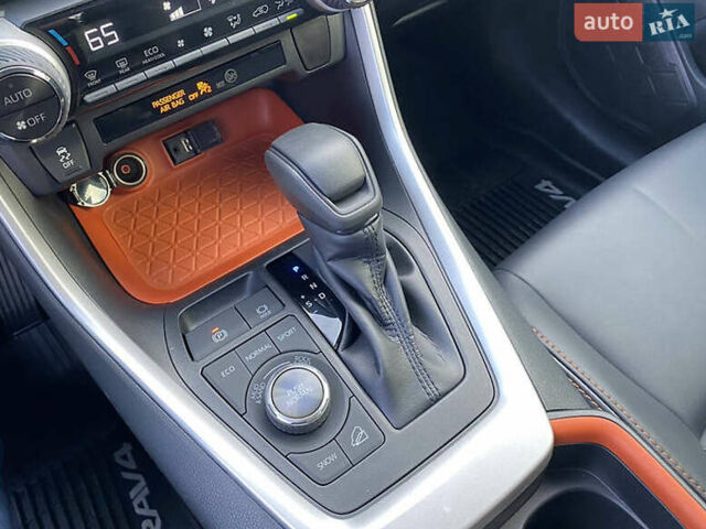 Тойота РАВ 4 2019 в Киеве на Automoto.ua Черный Тойота РАВ 4, объемом двигателя 2.5 л и пробегом 55 тыс. км за 24500 $, фото 14 на Automoto.ua