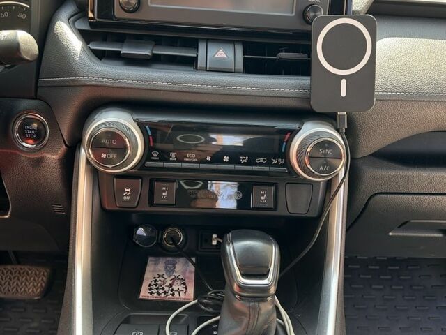 Чорний Тойота РАВ 4, об'ємом двигуна 2.5 л та пробігом 112 тис. км за 24999 $, фото 9 на Automoto.ua