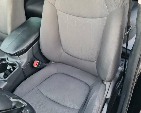 Тойота РАВ 4 2019 в Львове на Automoto.ua Черный Тойота РАВ 4, объемом двигателя 1.99 л и пробегом 162 тыс. км за 22500 $, фото 4 на Automoto.ua