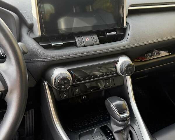 Тойота РАВ 4 2019 в Желтых Водах на Automoto.ua Черный Тойота РАВ 4, объемом двигателя 2.5 л и пробегом 43 тыс. км за 34000 $, фото 18 на Automoto.ua