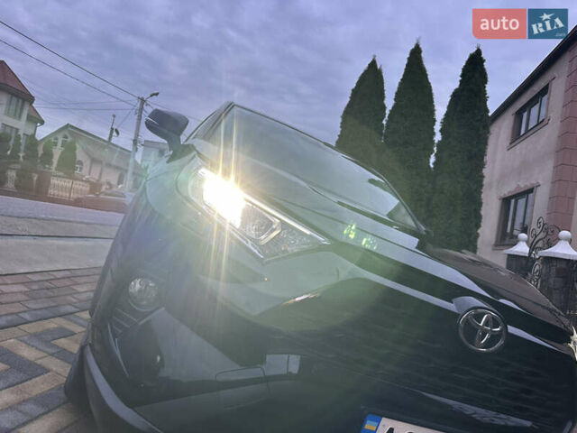 Черный Тойота РАВ 4, объемом двигателя 1.99 л и пробегом 162 тыс. км за 25500 $, фото 2 на Automoto.ua